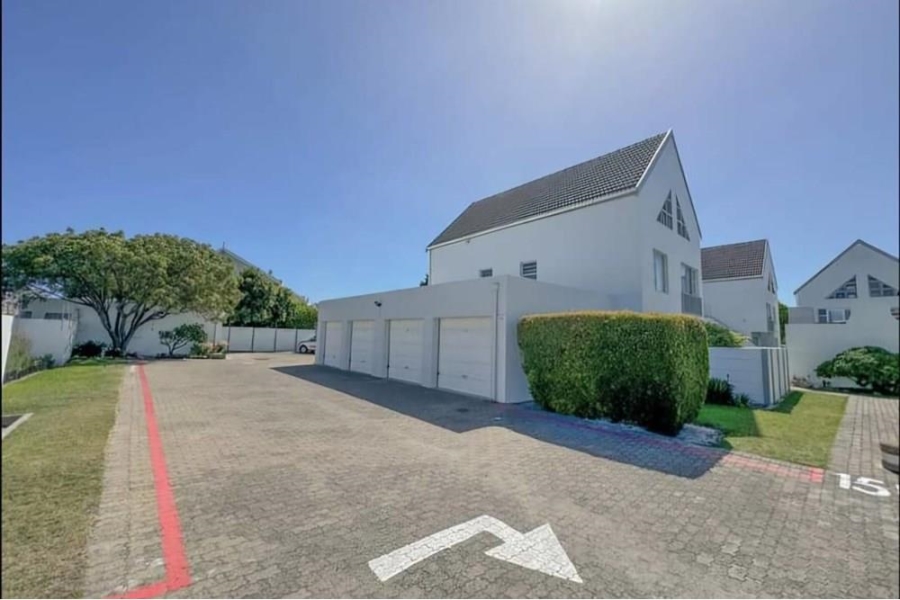 1 Bedroom Property for Sale in Table View Western Cape